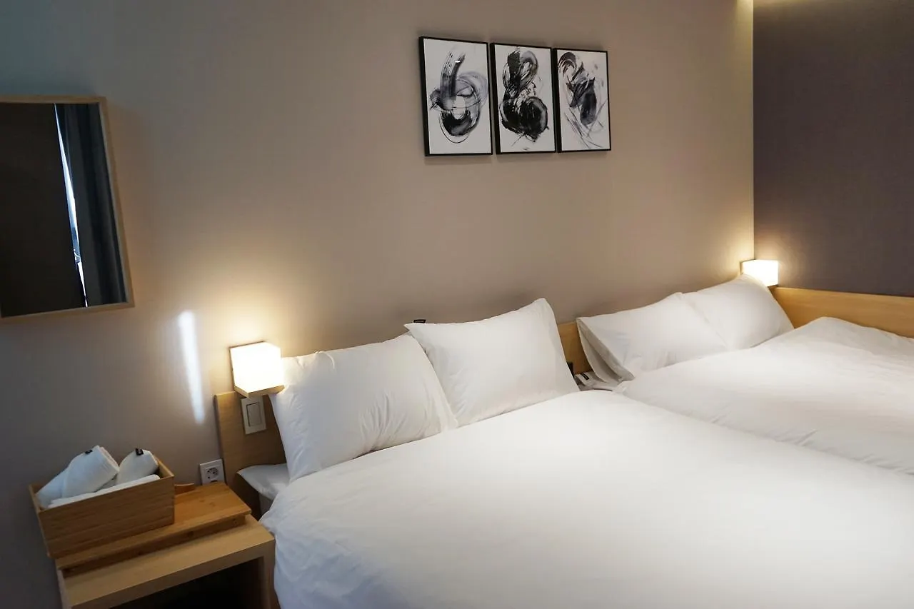 Artravel Myeongdong Hostel Seoul