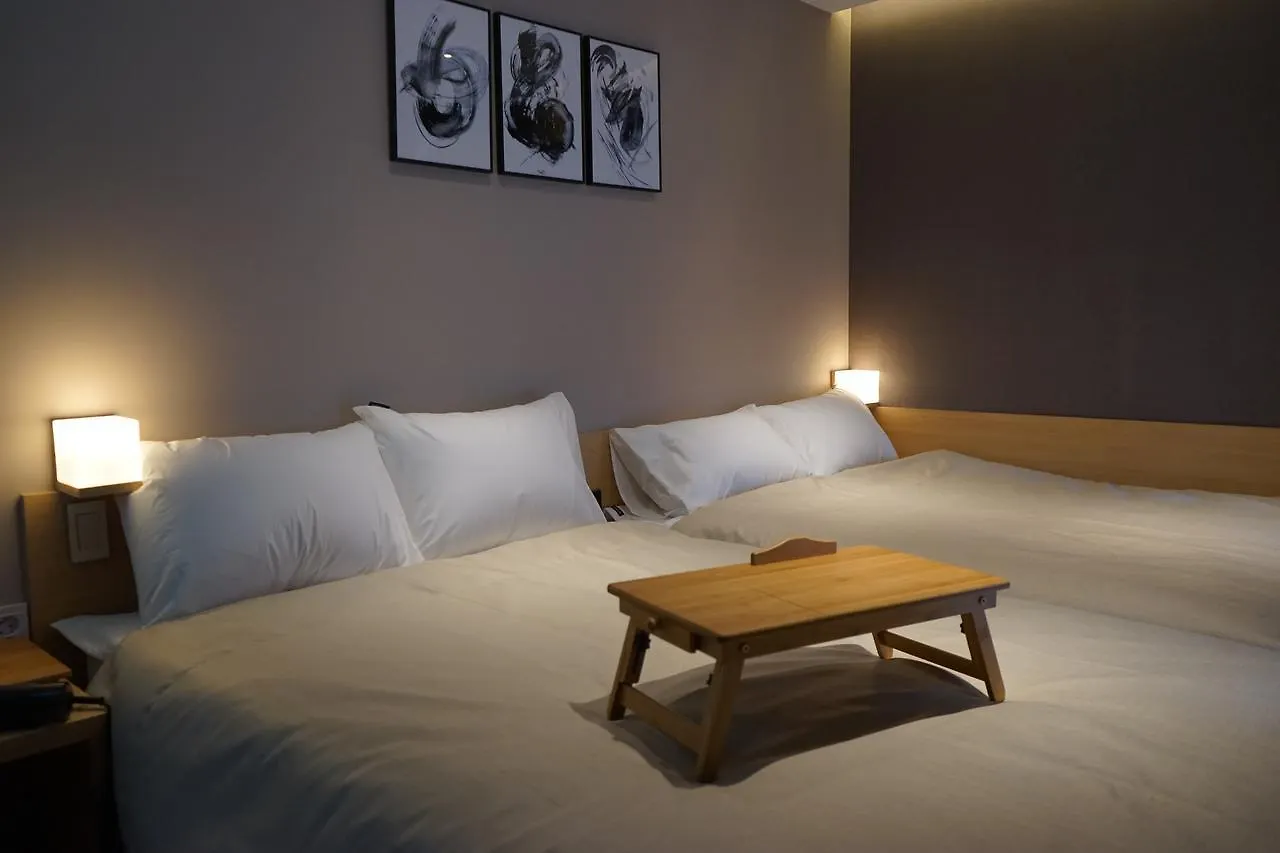Artravel Myeongdong Hostel Seoul