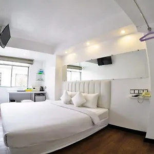 Clover Center Hotel Yangon