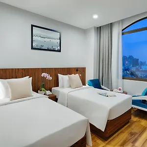 **** Hotel Happy Life Grand & Rooftop Skybar Vietnam