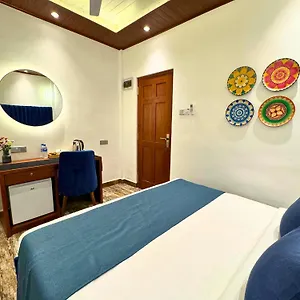 *** Inn Queens Mount Sri Lanka