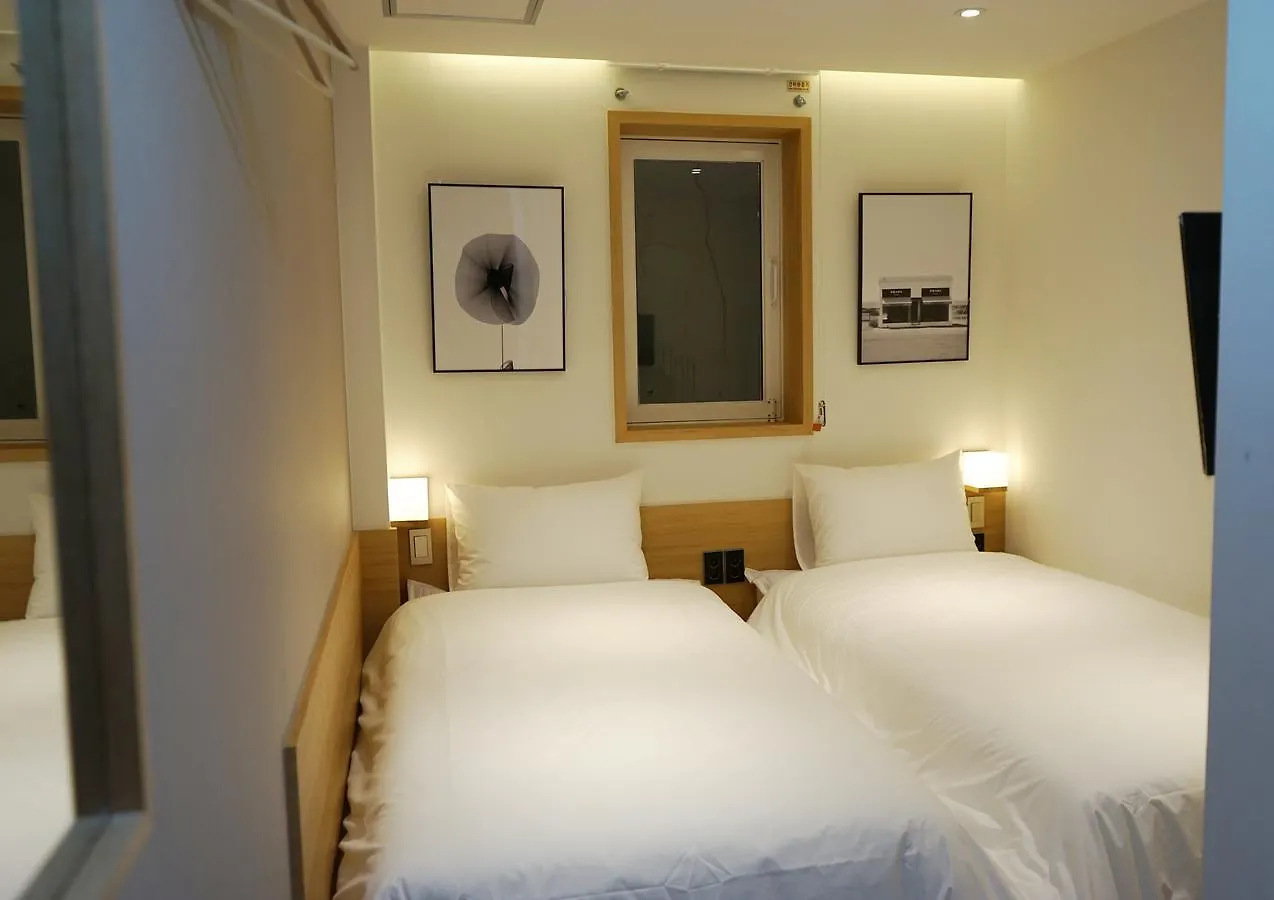 Artravel Myeongdong Hostel Seoul South Korea