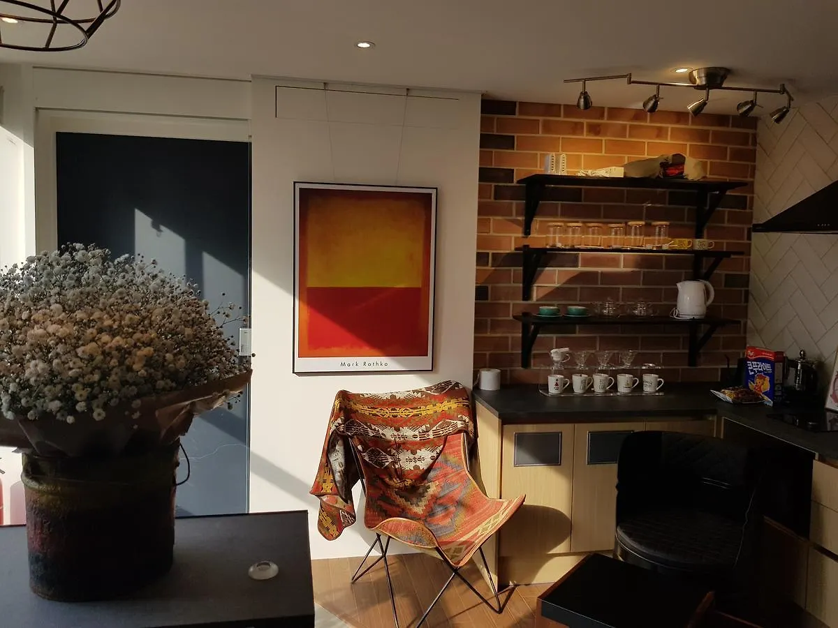 Artravel Myeongdong Hostel Seoul
