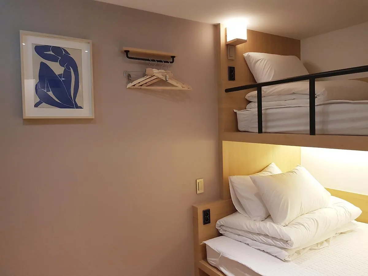 Artravel Myeongdong Hostel Seoul 0*,